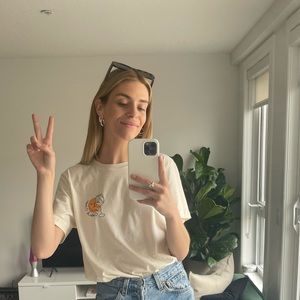 Meet your Posher, Claire